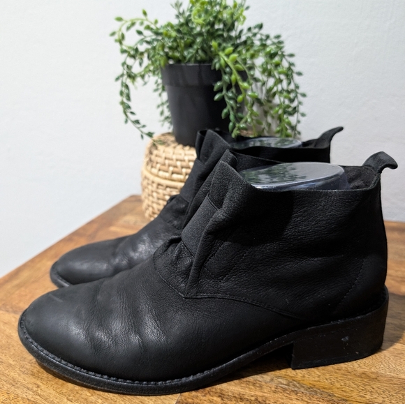 Eileen Fisher Shoes - Eileen Fisher Soul Tumbled Nubuck Bootie Women 8 Black Ankle Boot‎ Classic Shoe